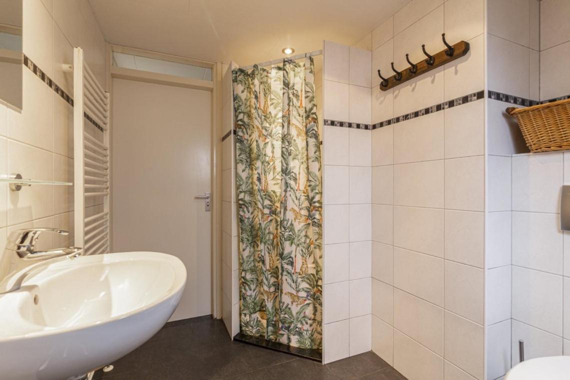 Rustig Gelegen Woning In Het Groen Nr 140 シンペルフェルト エクステリア 写真